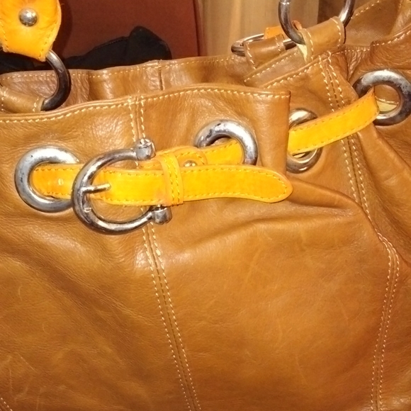 Iam selling a tote bag - Picture 7 of 8